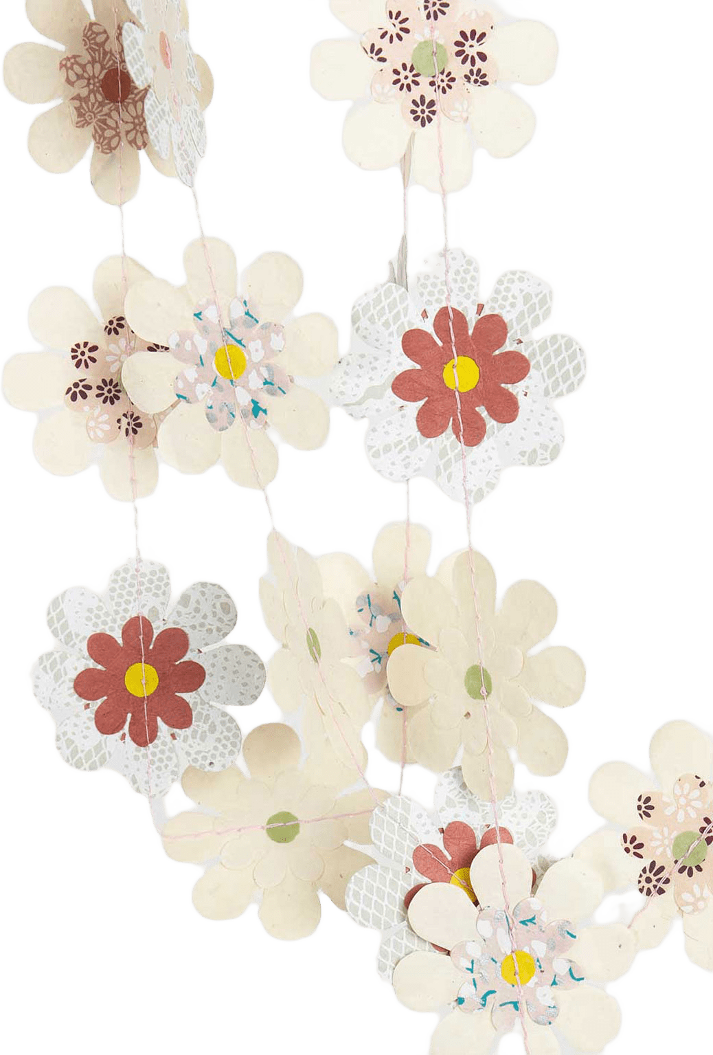 Cherry Blossom Girlang, från A World of Craft, i färgen Multi.