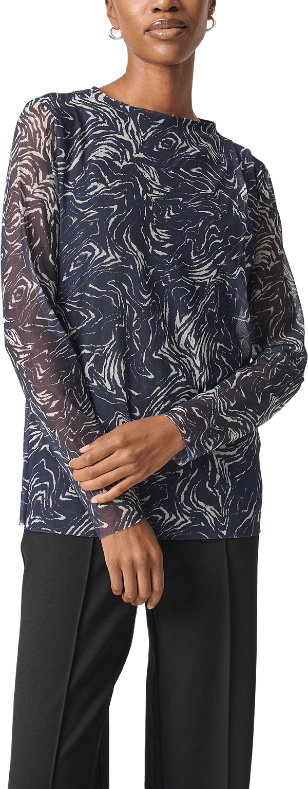 SLAvetta Tee LS T-shirt, från Soaked In Luxury, i färgen Navy Swirl Print.