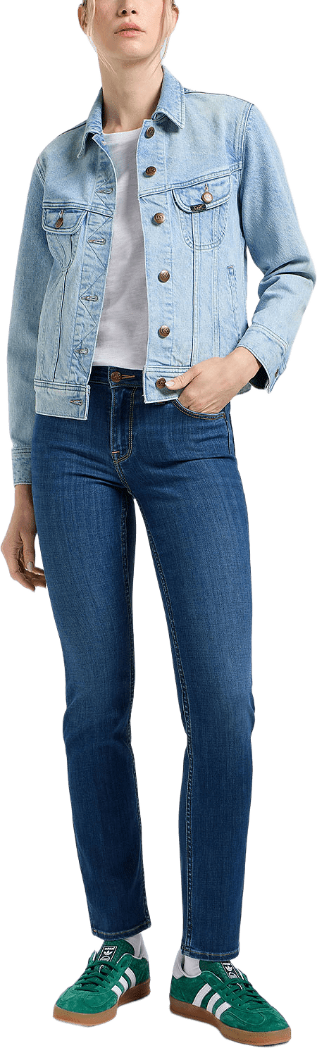 Elly Jeans, från Lee, i färgen Ivy Wash.