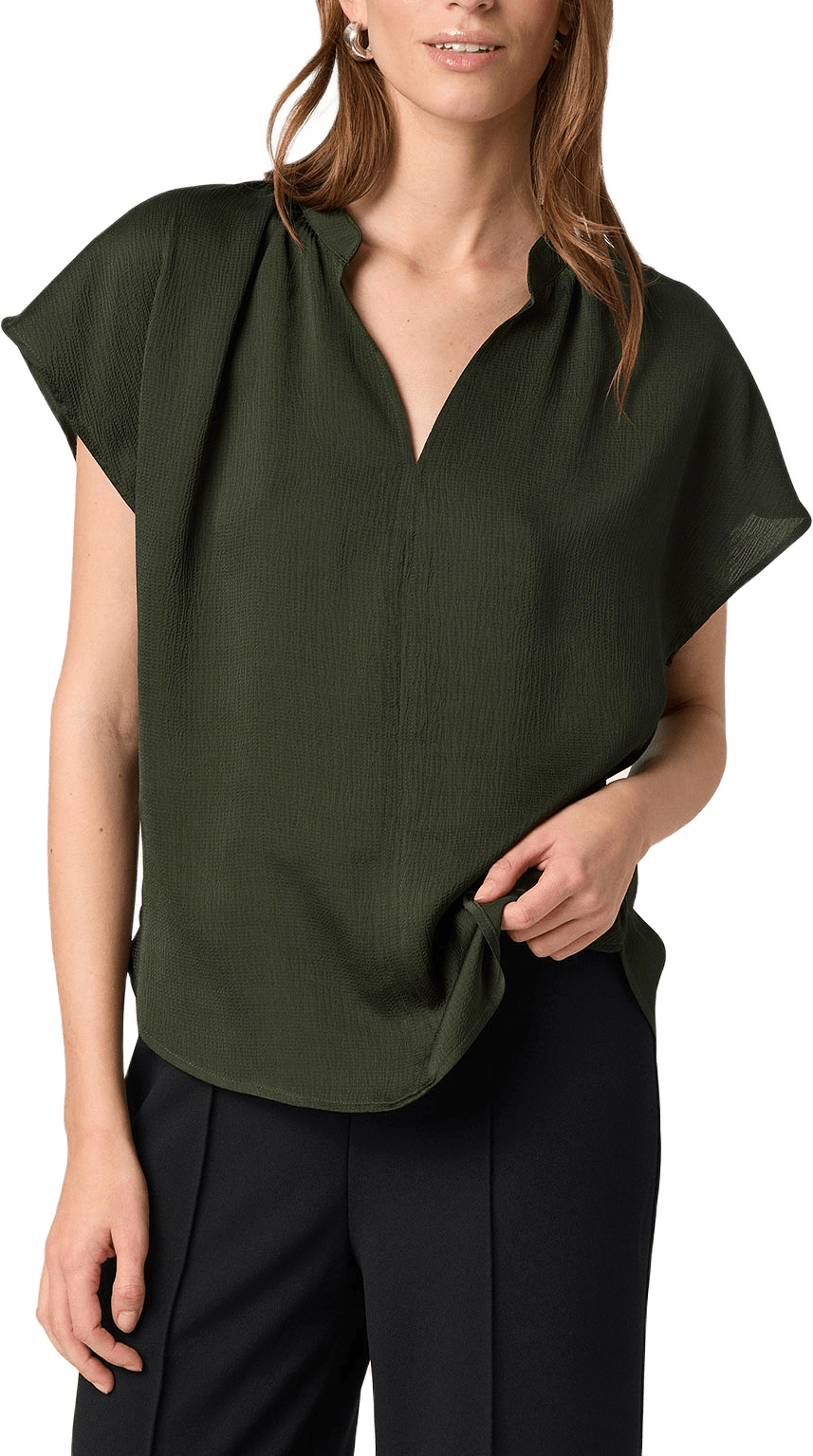 SLParis Blouse, från Soaked In Luxury, i färgen Rosin.