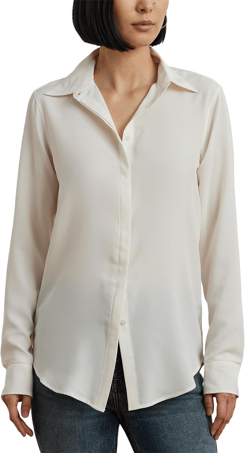 Classic Fit Crepe Shirt, från Lauren Ralph Lauren, i färgen Mascarpone Cream.