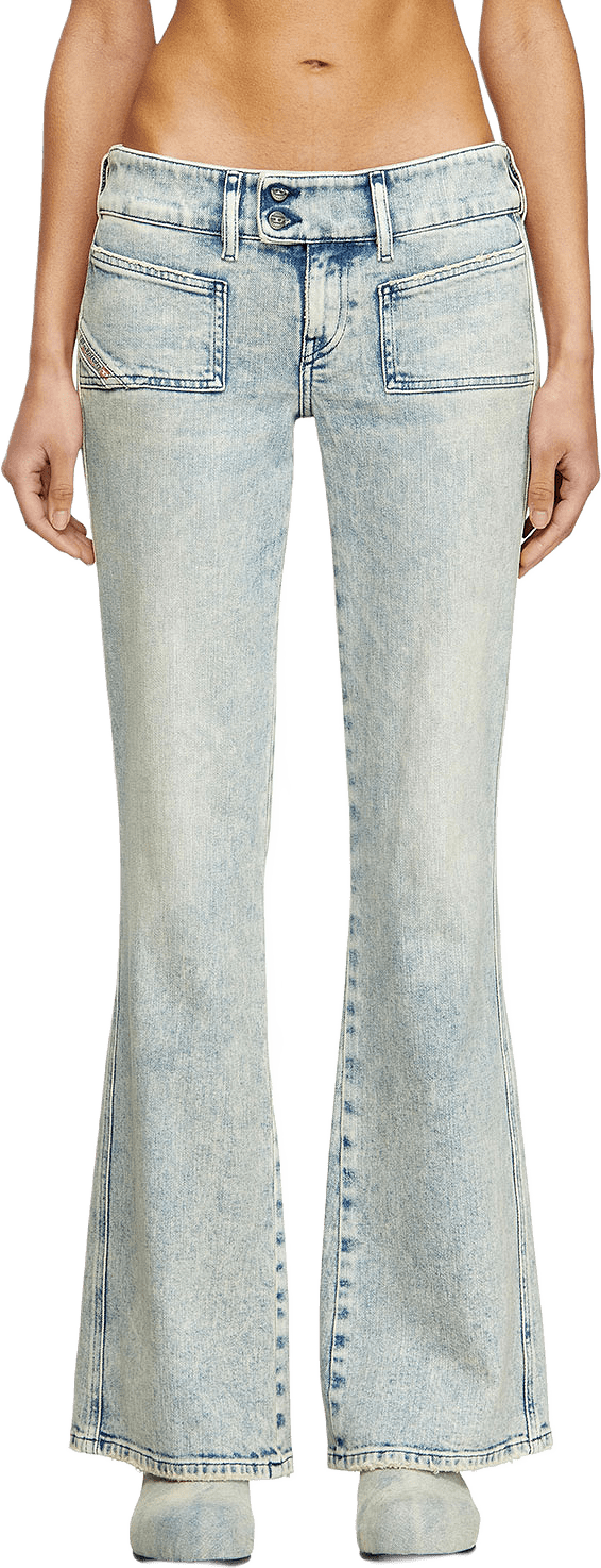 Bootcut jeans D-Hush L.32, från Diesel, i färgen Light Blue.