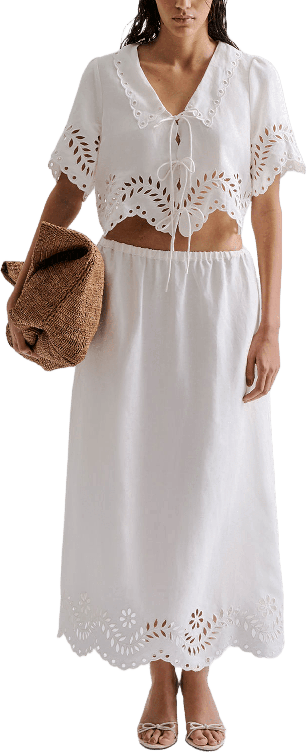 Chara Skirt, från Malina, i färgen White.