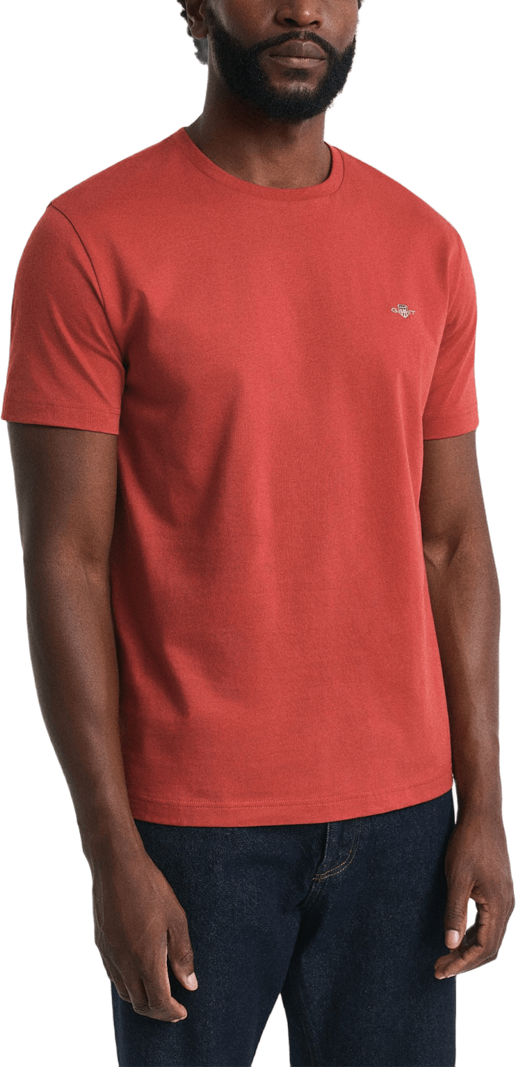 Regular Fit Shield T-Shirt, från GANT, i färgen Modern Rust.