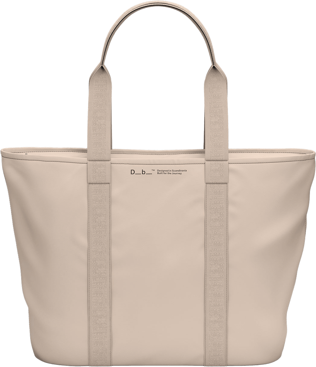 Essential Tote 20L, från DB, i färgen Fogbow Beige.