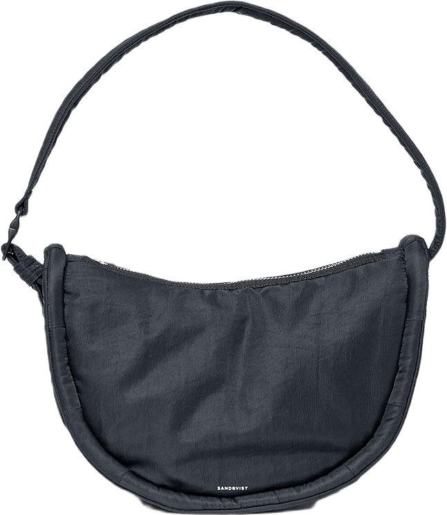 Curve Crossbody Round S, från Sandqvist, i färgen Black.