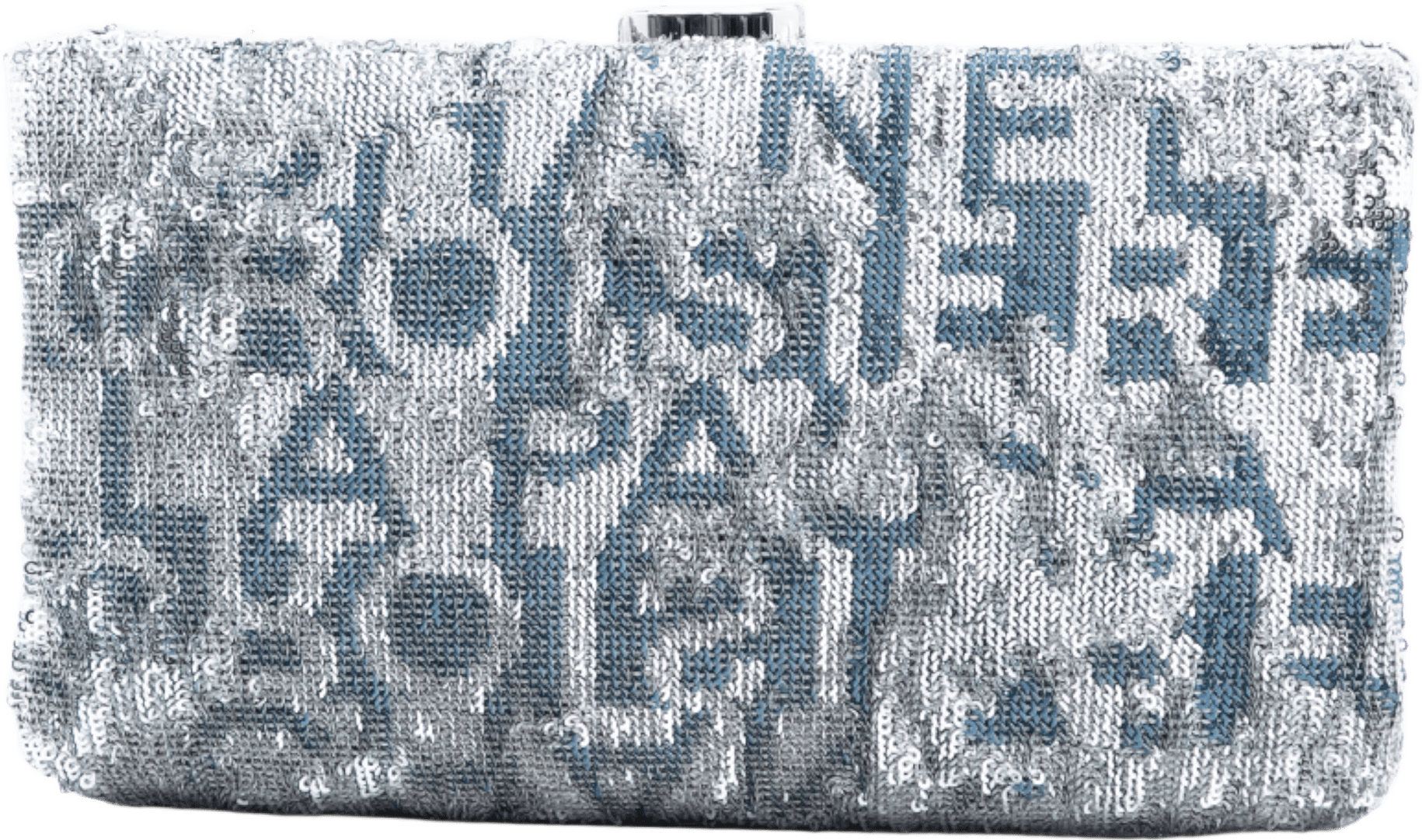 Chanel Satin Sequin Embroidered La Pausa Evening Clutch, från Luxclusif, i färgen silver.