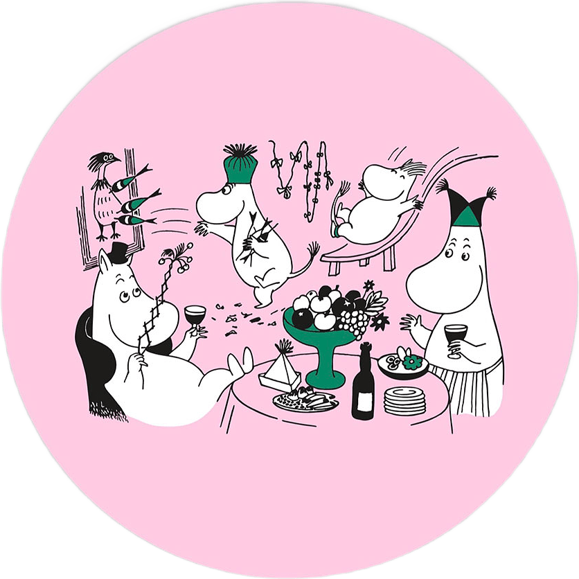 Mumin 80 år Grytunderlägg, från Opto Design, i färgen Pink.