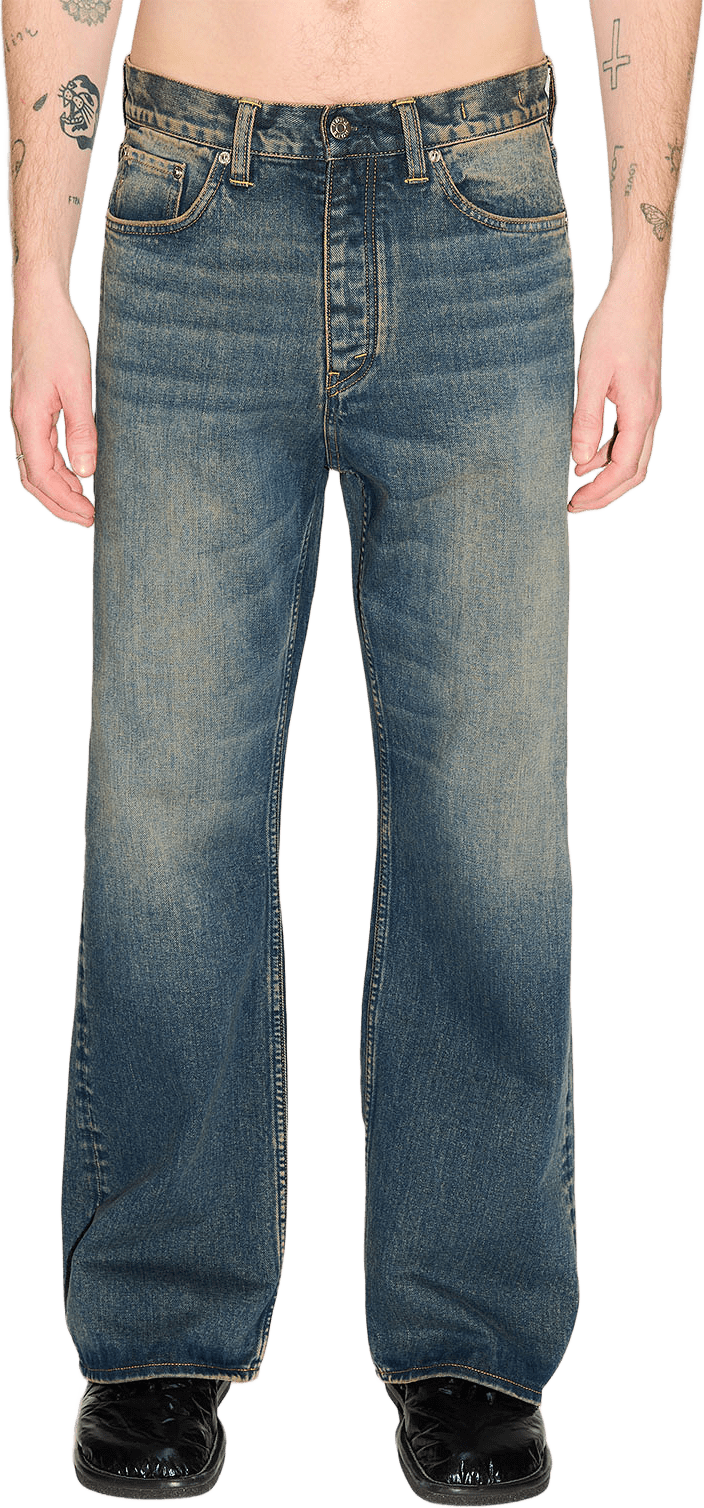 Criss jeans, från Hope, i färgen Dusty Blue Vintage.