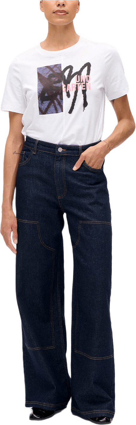 NAMRA  Heavyweight jeans, från Baum und Pferdgarten, i färgen Dark Denim Wash.