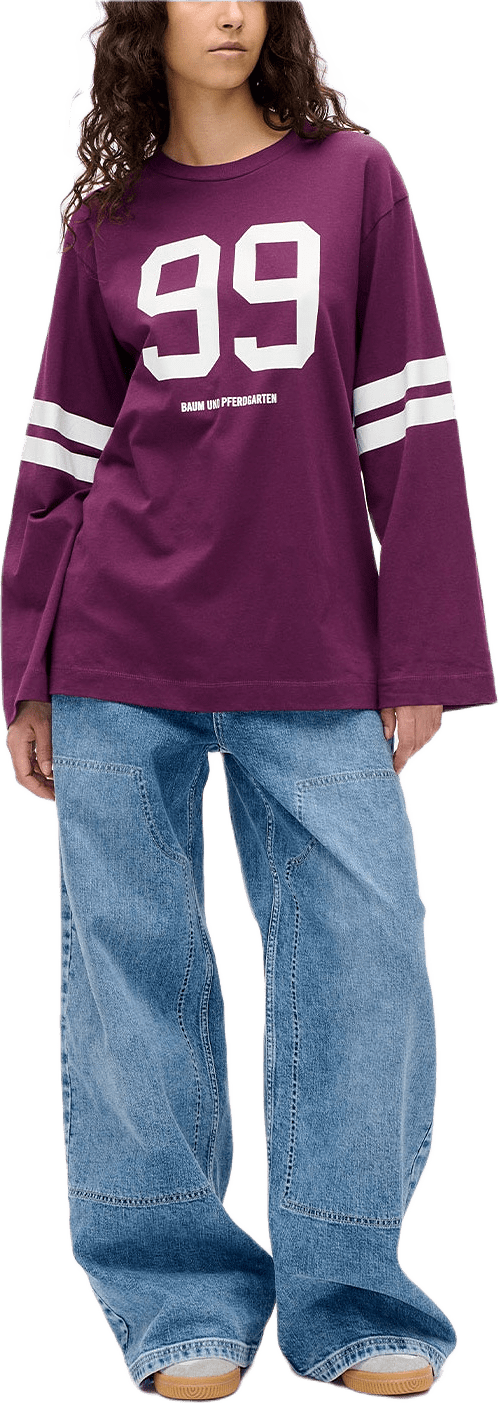 JEEVA Knit T-shit, från Baum und Pferdgarten, i färgen Italian Plum 99.