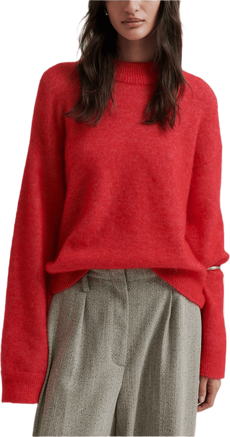 Brook Knit Drop Shoulder O-Neck, från Second Female, i färgen Goji Berry.