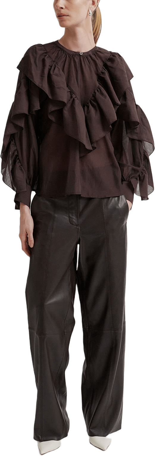 Fria Frill Blouse, från Second Female, i färgen Tofu.