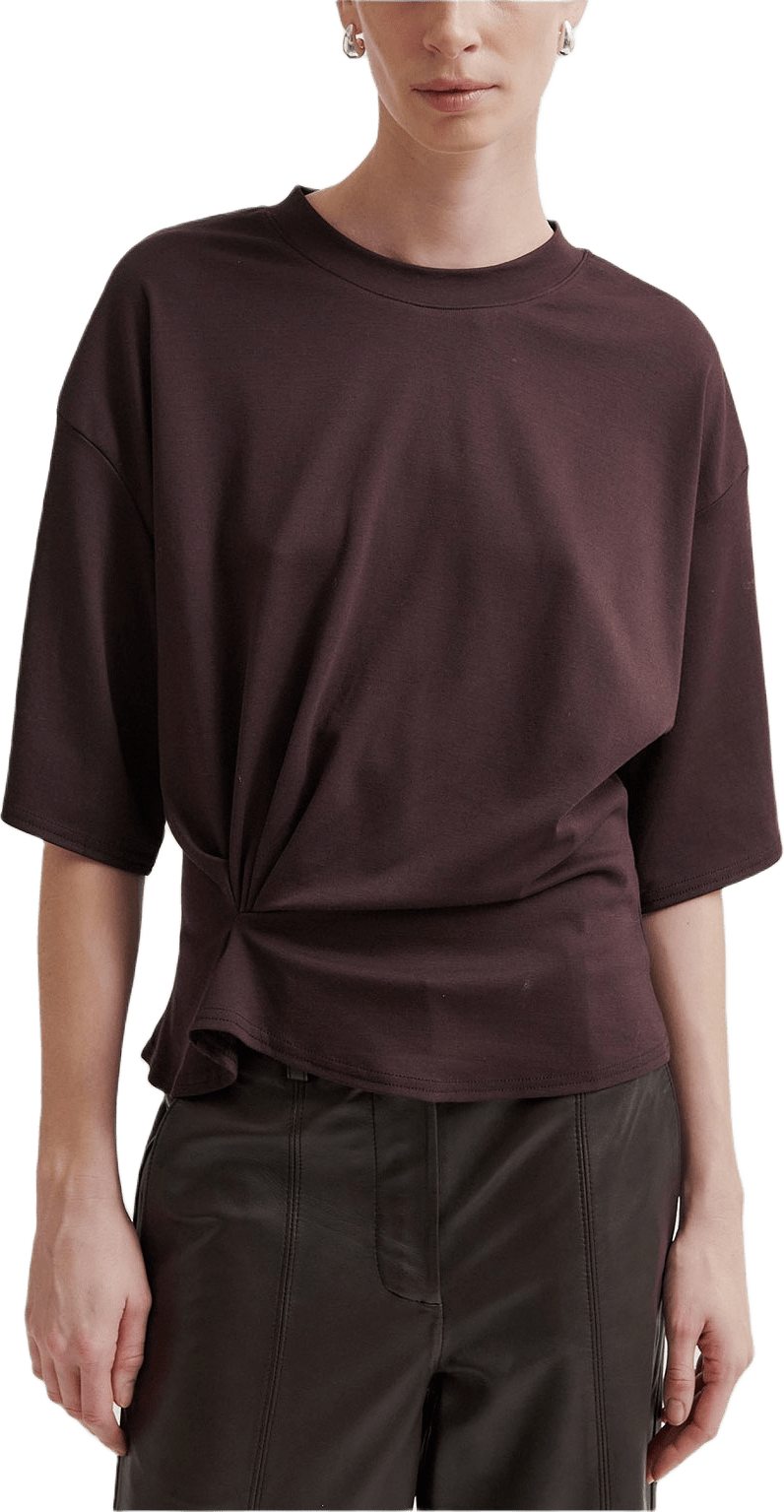 Missouri Tee, från Second Female, i färgen Chocolate Plum.