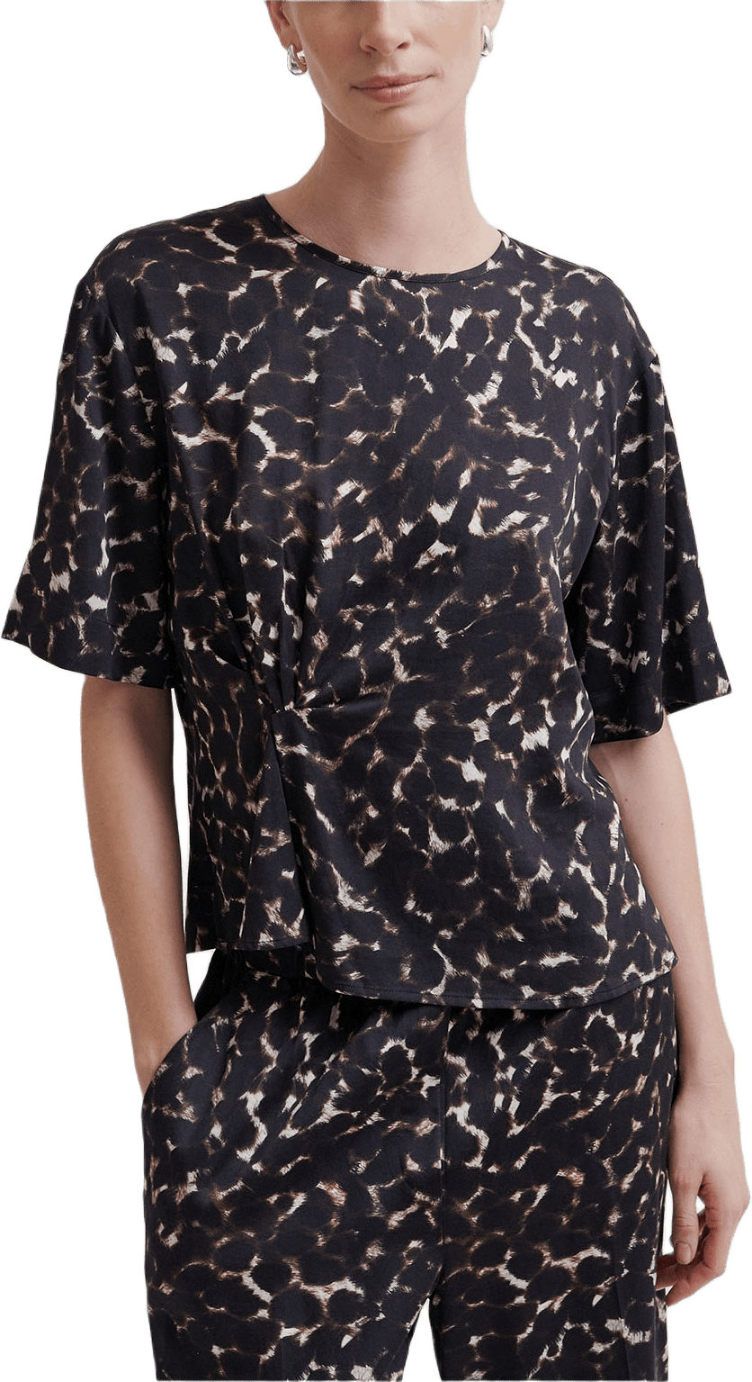 Savani Blouse, från Second Female, i färgen Delicioso.