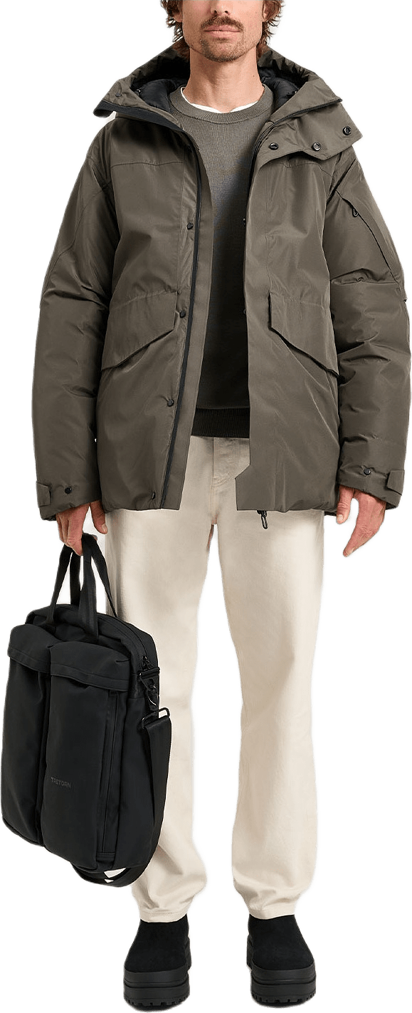 Grid Insulated Jacket, från Tretorn, i färgen Beluga.