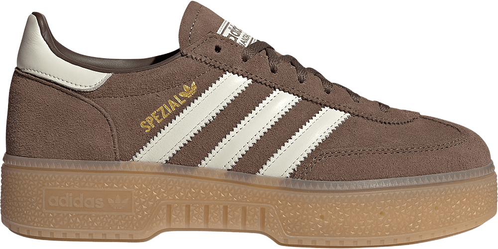 Handball Spezial Bold Skor, från Adidas Originals, i färgen Earstr/Owhite/Gum3.