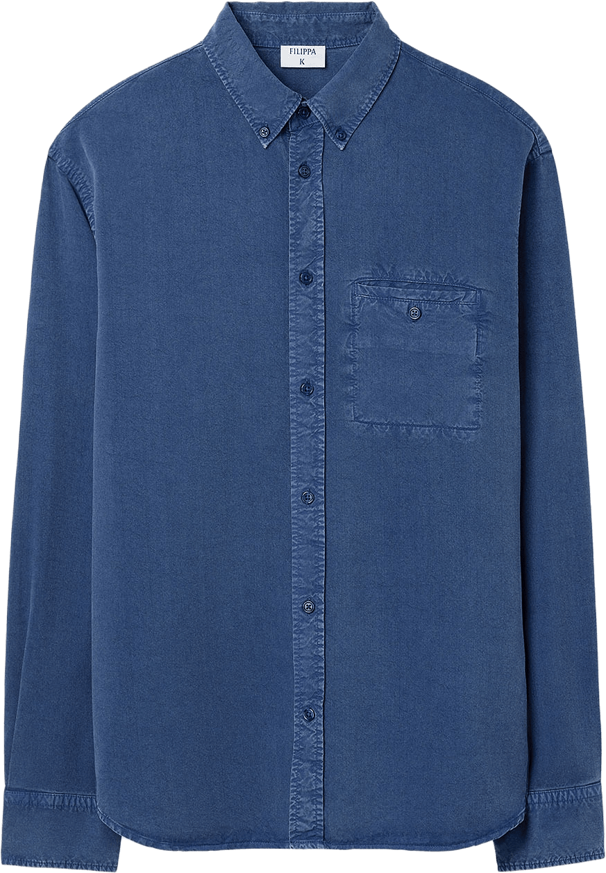 Zachary Shirt, från Filippa K, i färgen Royal Navy.