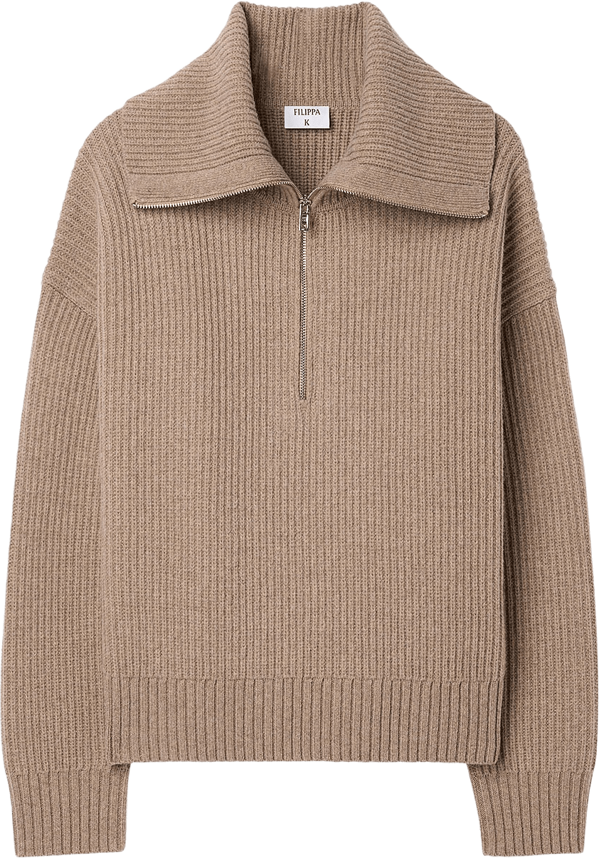 Ribbed Wool Half Zip Sweater, från Filippa K, i färgen Sandstone.