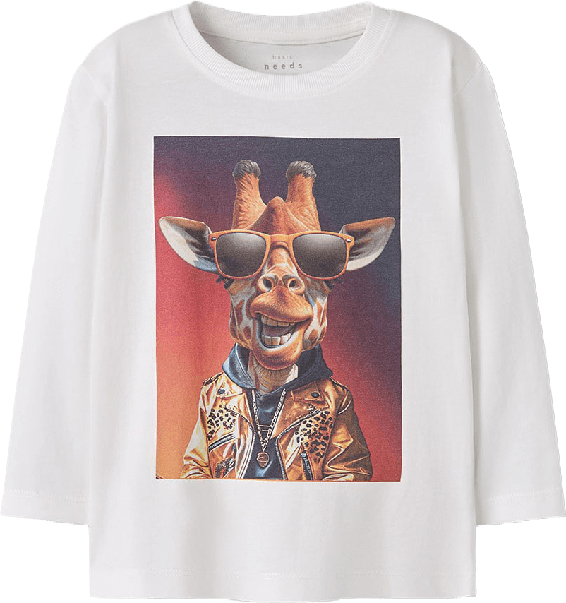 Nmmvoto Ls Nreg Top, från Name It, i färgen Cloud Dancer Giraffe.