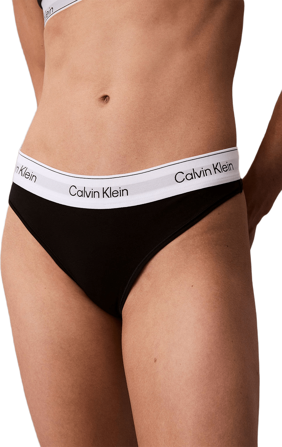 Trosa i String modell i skön Bomull & modal blandning, från Calvin Klein, i färgen Black.