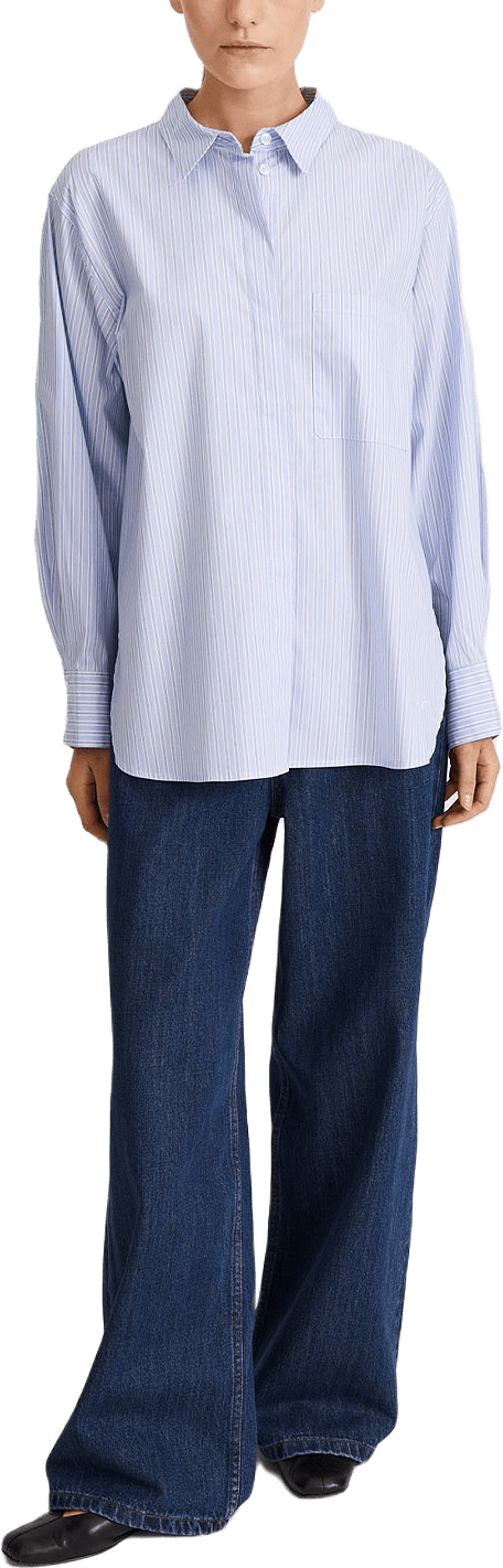 JANSELL SHIRT, från Stylein, i färgen Blue Stripe.