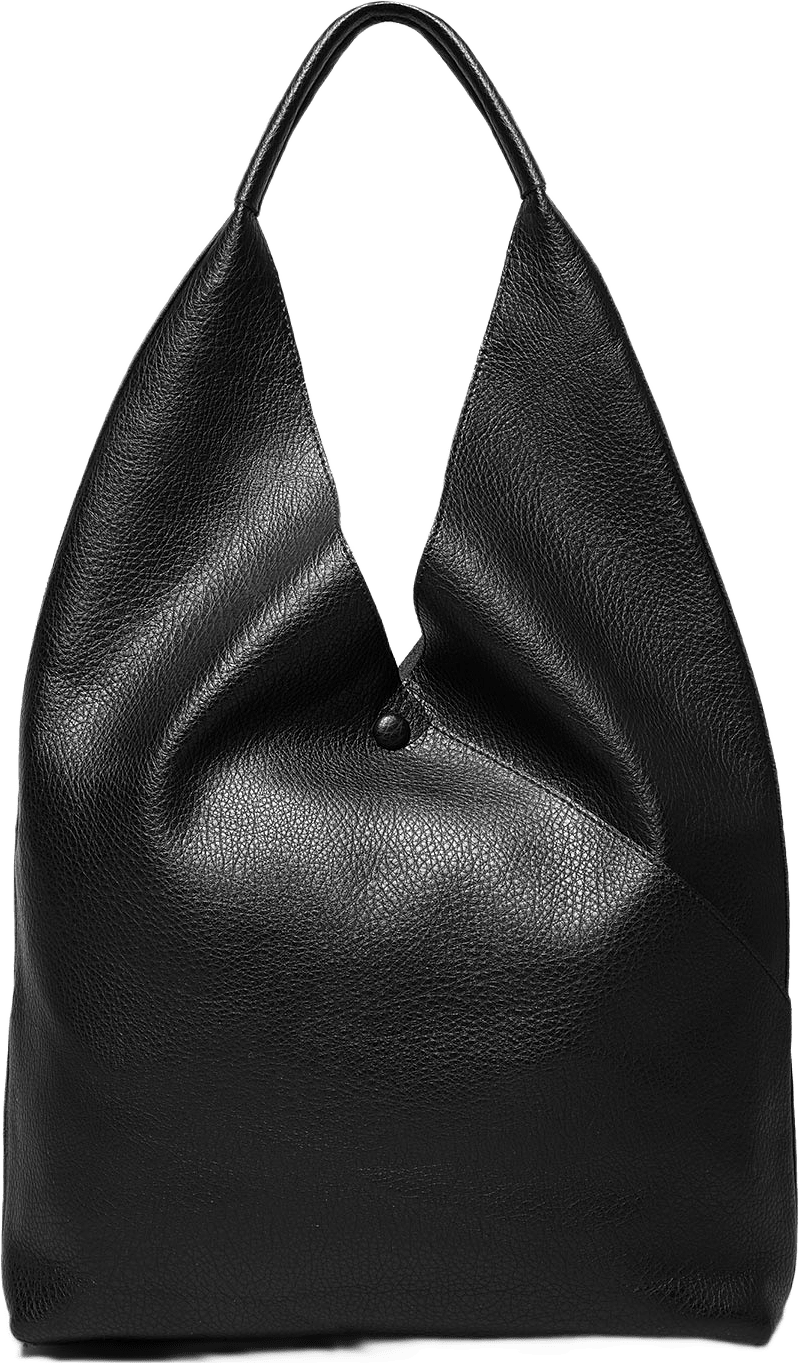 Triangle PU Shoulder Bag, från Ceannis, i färgen Black.