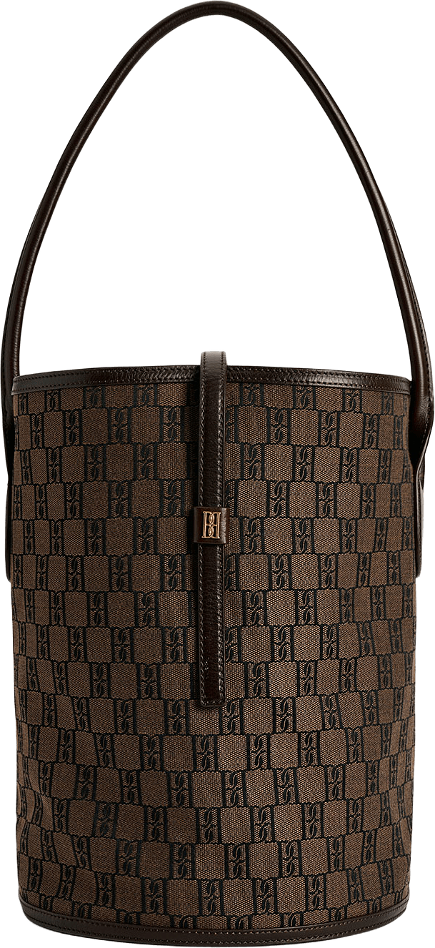 Maryllon bucketväska, från By Malene Birger, i färgen Bison.