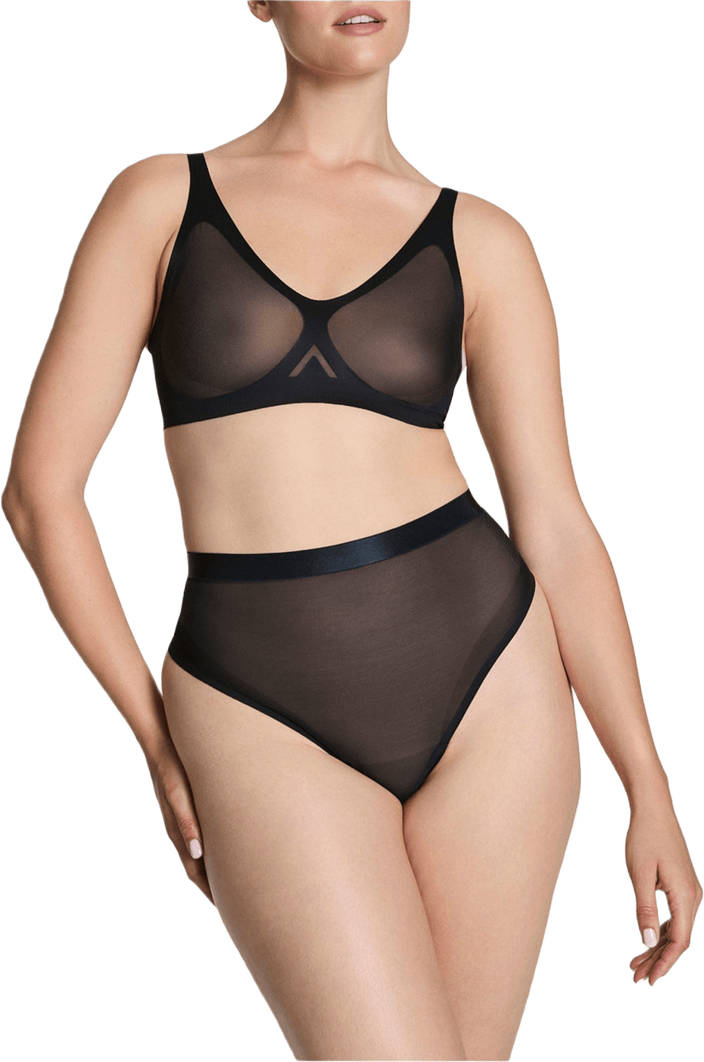 SPANXsupersmooth™ SheerSense Thong, från Spanx, i färgen Very Black.