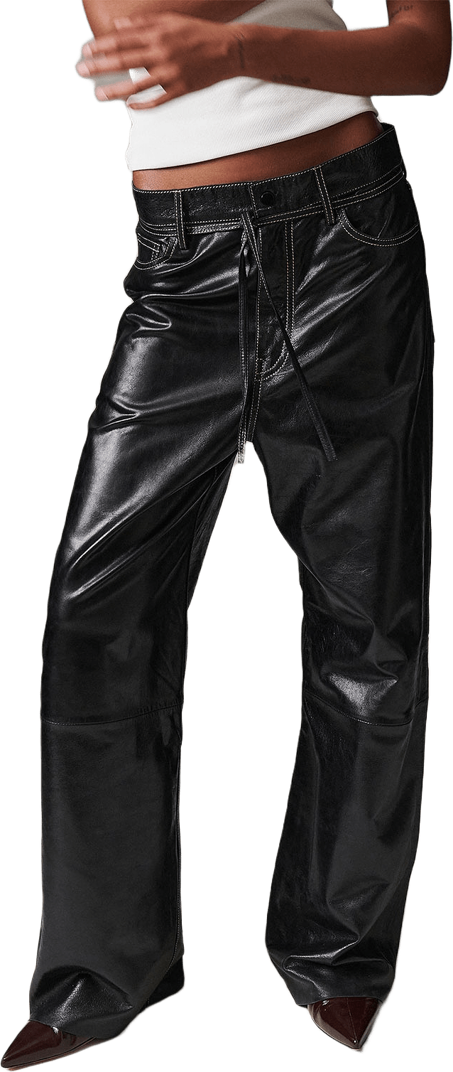 Elijah Pants - Polished Leather, från DAY Birger et Mikkelsen, i färgen Black.