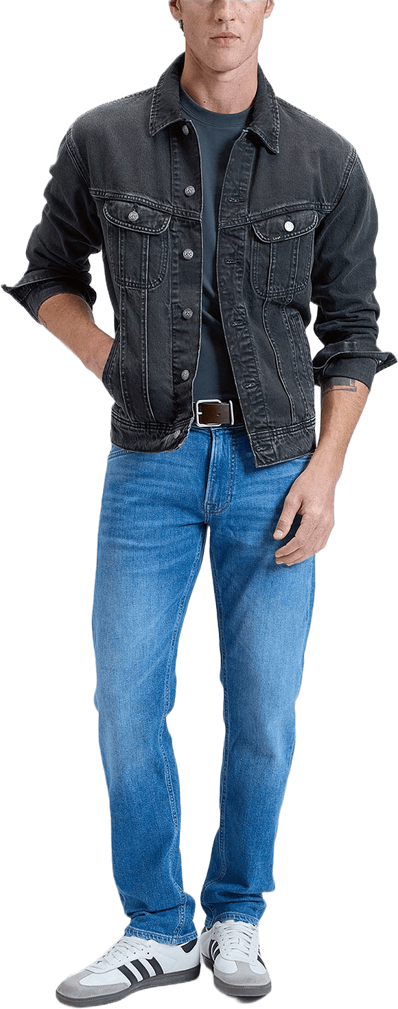 Daren, från Lee, i färgen Skyfall.