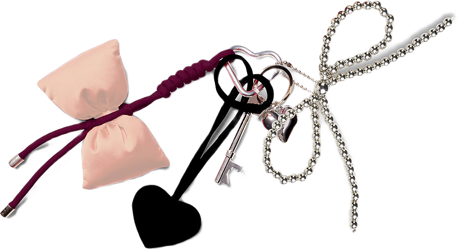 Bow Bag Charm, från DAY ET, i färgen Brush Beige.