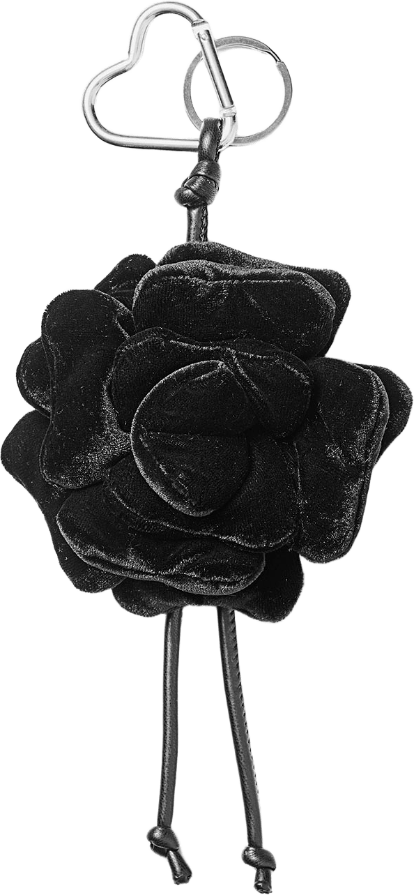 Velvet Flower Charm, från DAY ET, i färgen Black.