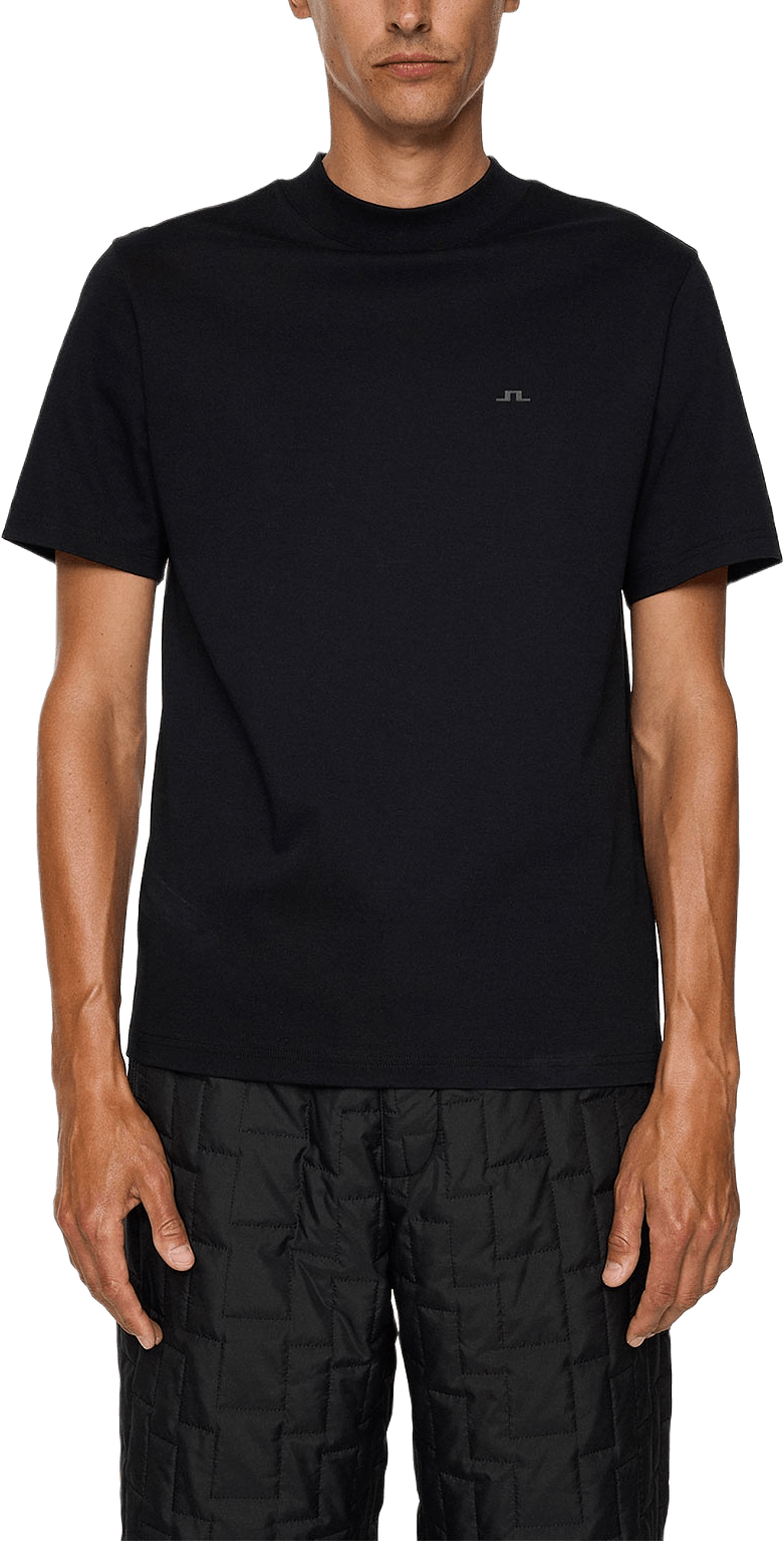 Ace Mock Neck T-Shirt, från J.Lindeberg, i färgen Black.