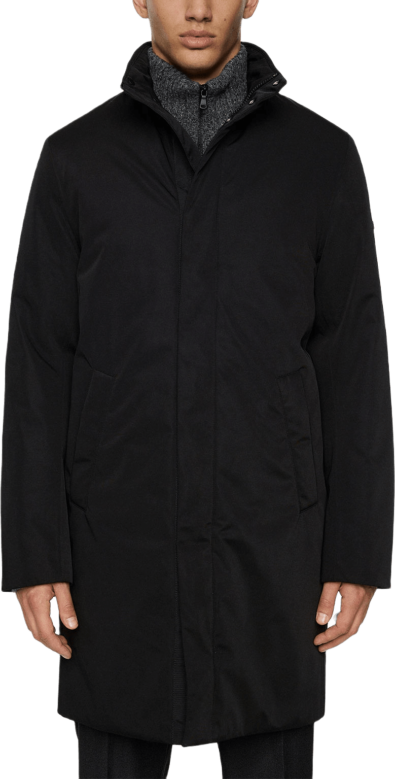 Hassan 2L Padded Coat, från J.Lindeberg, i färgen Black.