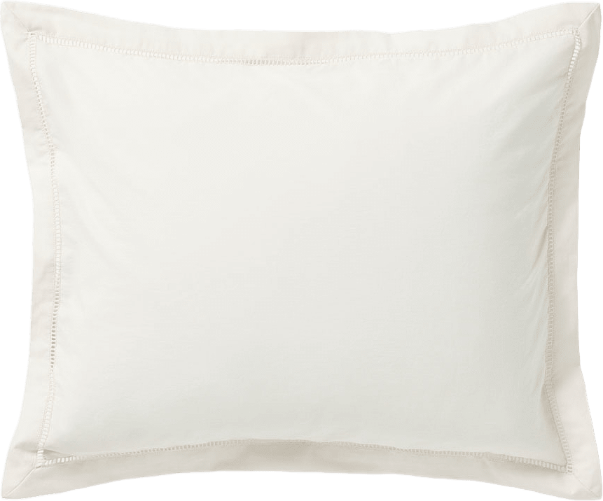 Pearl Ladder Lace Pillowcase 50x60 cm, från Garbo&Friends, i färgen Pearl.