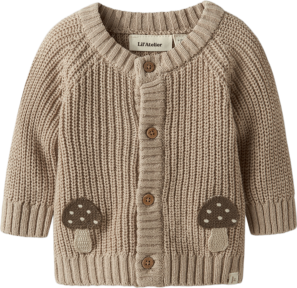 NBMEMLEN Kofta, från Lil'Atelier, i färgen Oxford Tan.