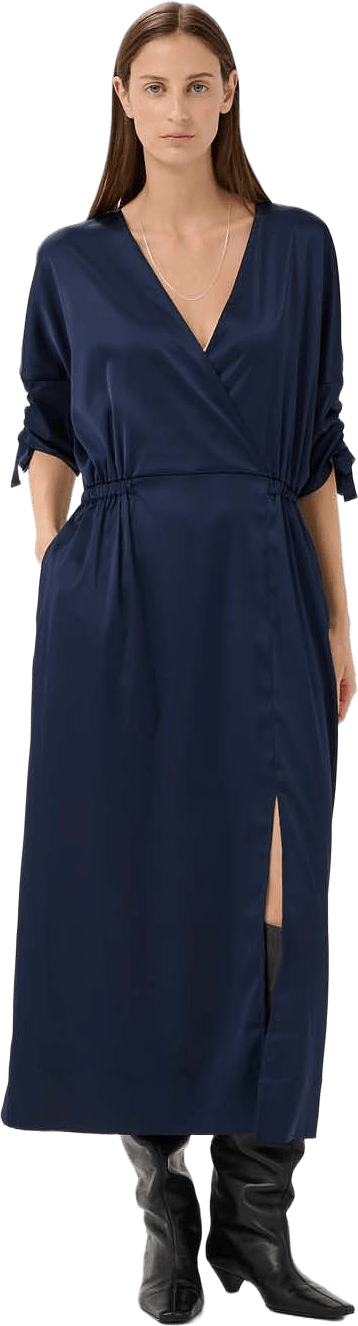 LAKEIW FAKE WRAP DRESS, från Inwear, i färgen Midnight Magic.