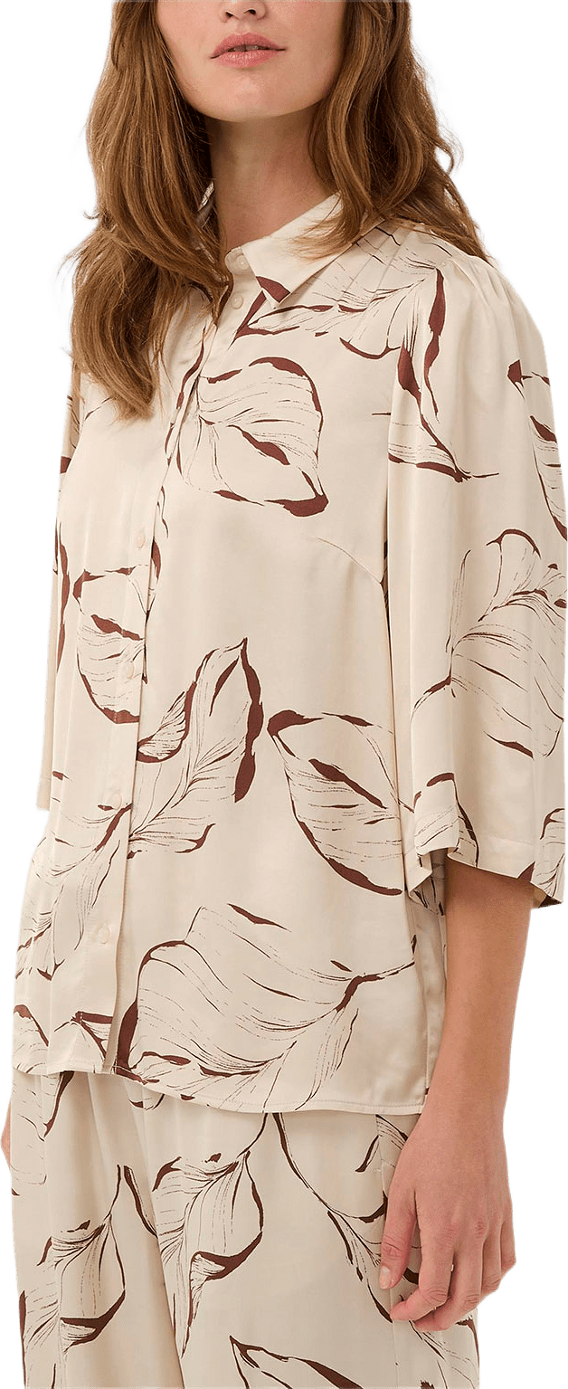 Clero Printed Shirt SS, från Soaked In Luxury, i färgen Oatmeal Leave Print.