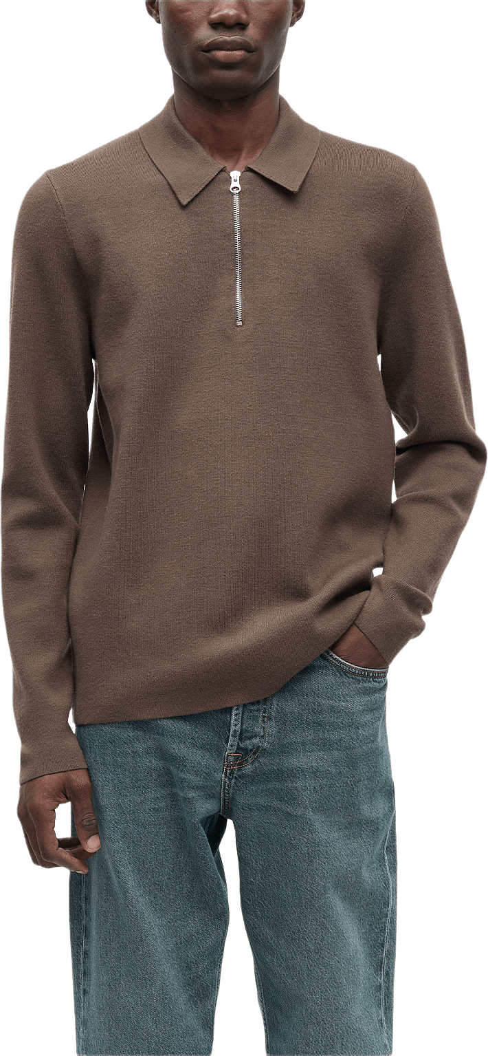 GUNA HALF ZIP 10490, från SAMSOE SAMSOE, i färgen Canteen.