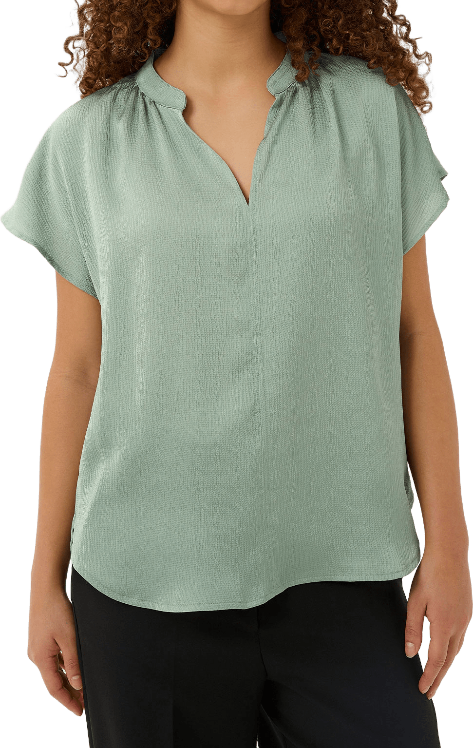 SLParis Blouse, från Soaked In Luxury, i färgen Lily Pad.