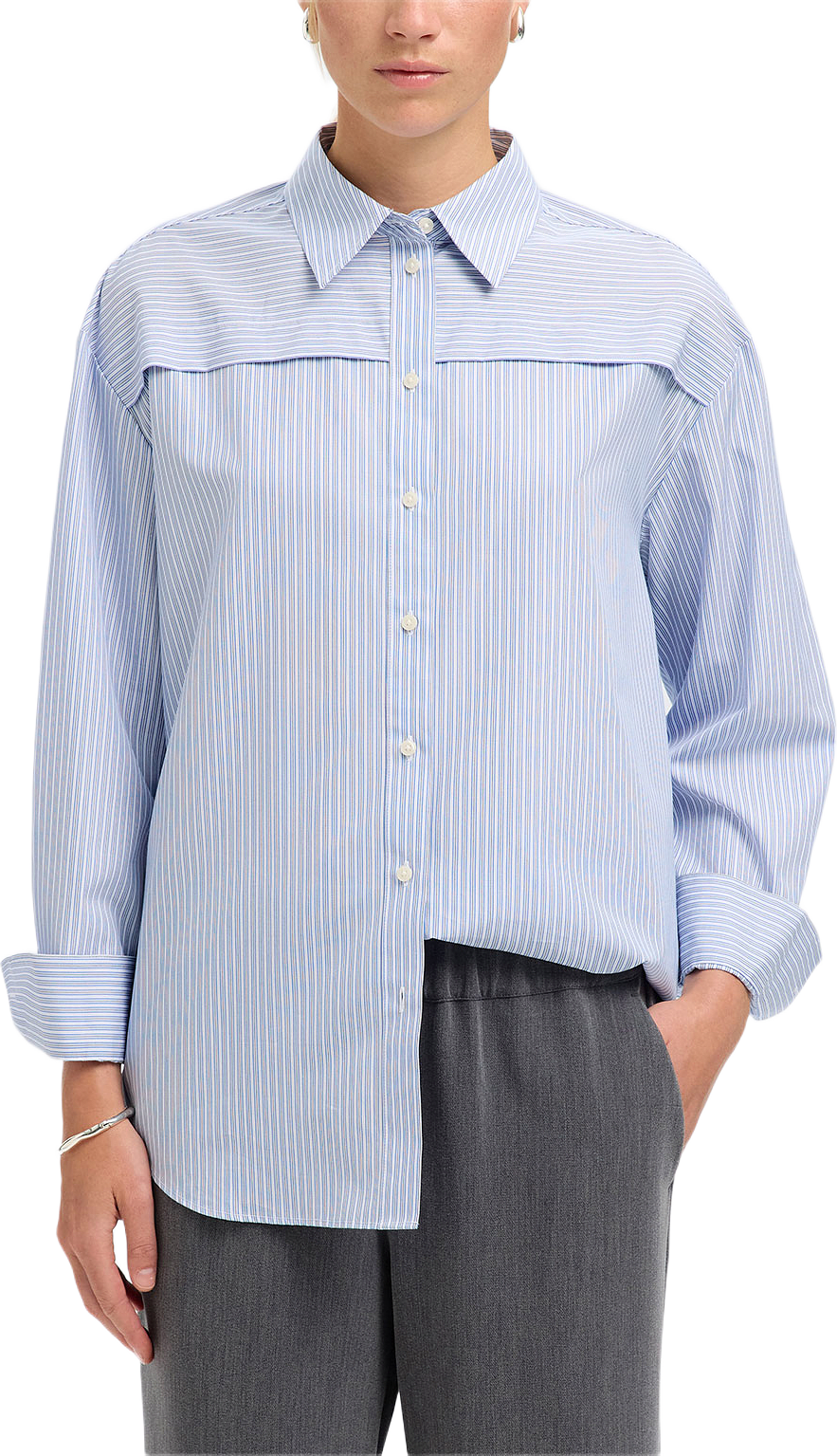 SLFALLISON Oversized Skjorta, från Selected Femme, i färgen Cashmere Blue Stripe.