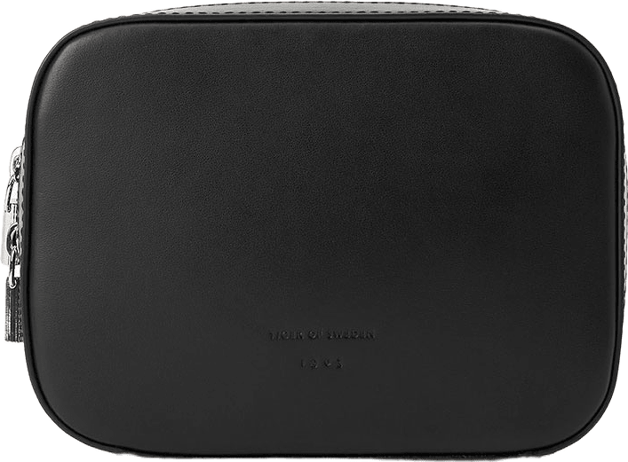 Technica Liten Necessär i Läder, från Tiger of Sweden, i färgen Black.