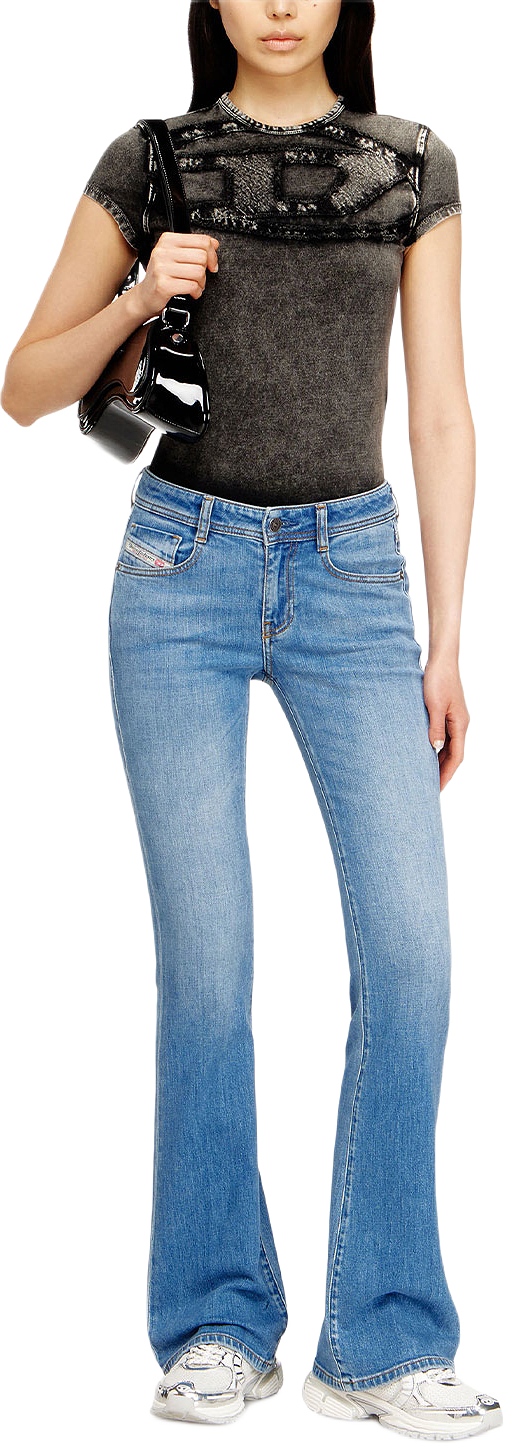 Bootcut Jeans 1969 D-Ebbey 0ADBH, från Diesel, i färgen Light Blue.