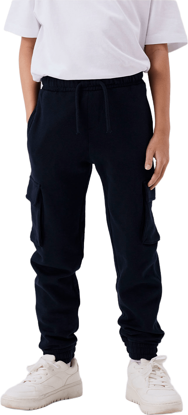 NKMOLLIE CARGO PANT BRU, från Name It, i färgen Dark Sapphire.