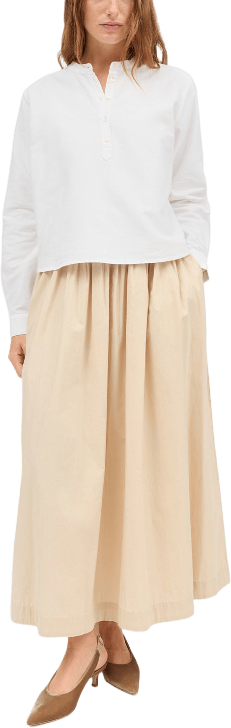 Dagny skirt, från Skall Studio, i färgen Soft Sand.