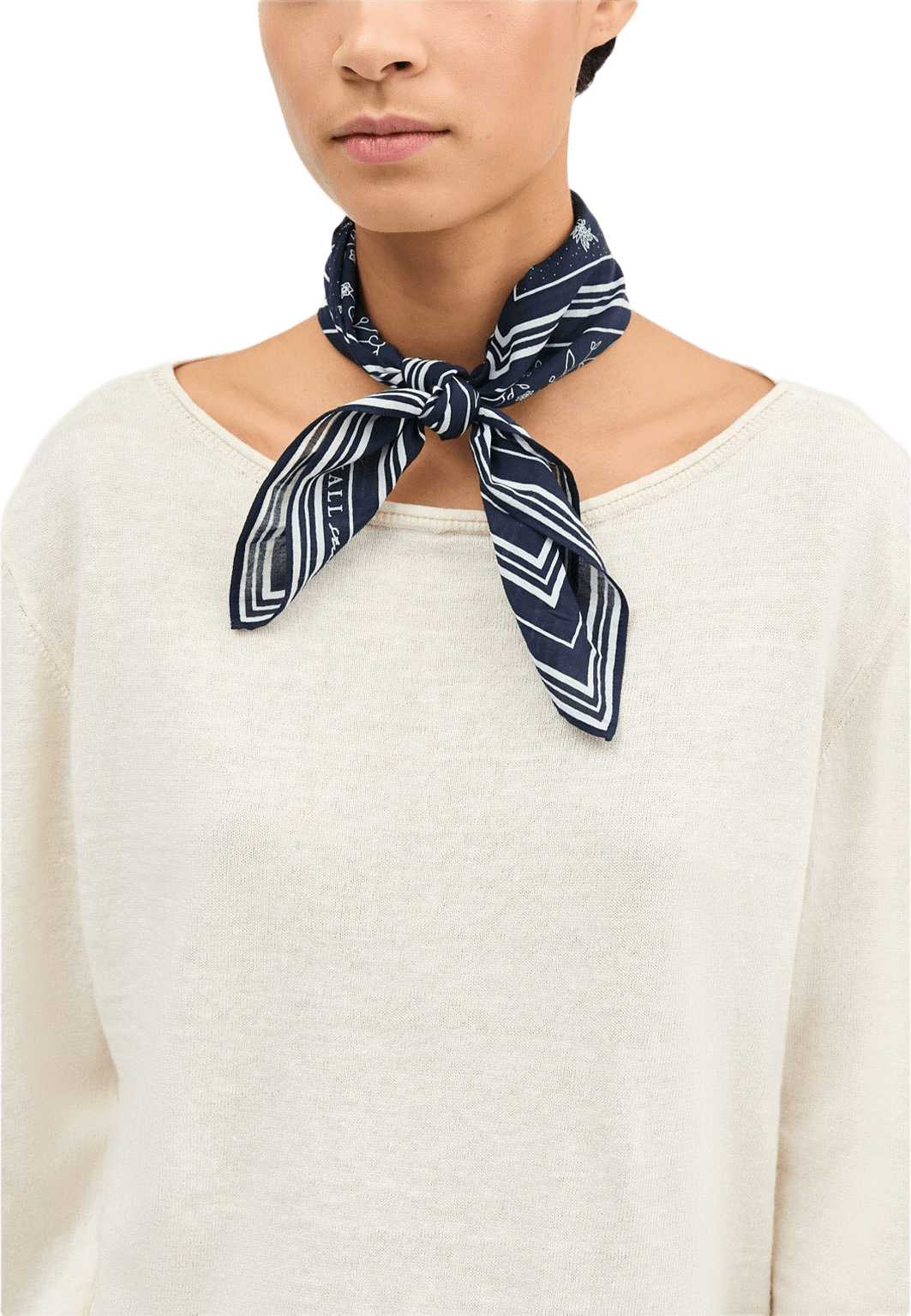 Skall classic scarf 55x55, från Skall Studio, i färgen Dark Navy/Light Cream.