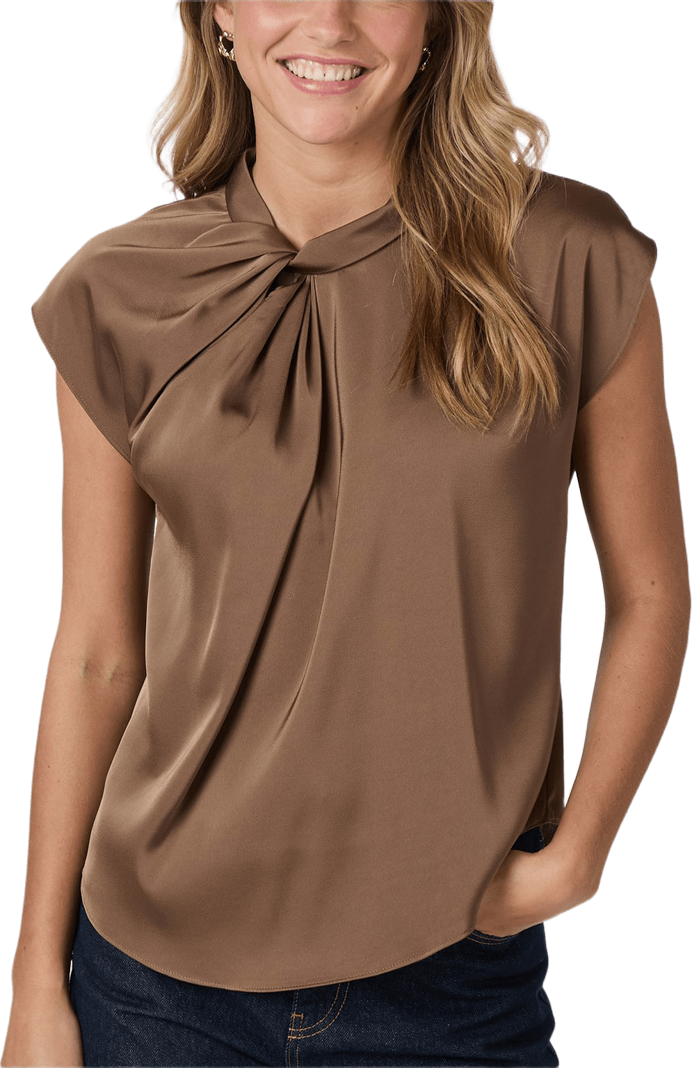 Fleur Drapy Satin Blouse, från Neo Noir, i färgen Dusty Brown.