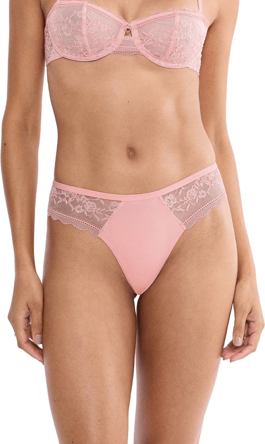 Comfort Allure String, från Triumph, i färgen Strawberry Cream.