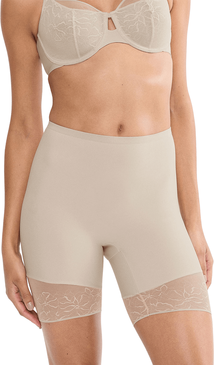 Comfort Contour Mid-Thigh Panty, från Triumph, i färgen Nude Beige.